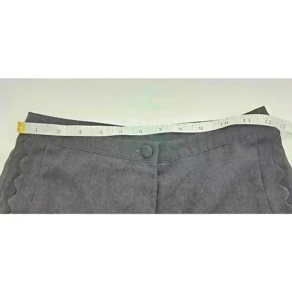 Topshop Women's Size 0 Petite Black Scalloped Dress Shorts